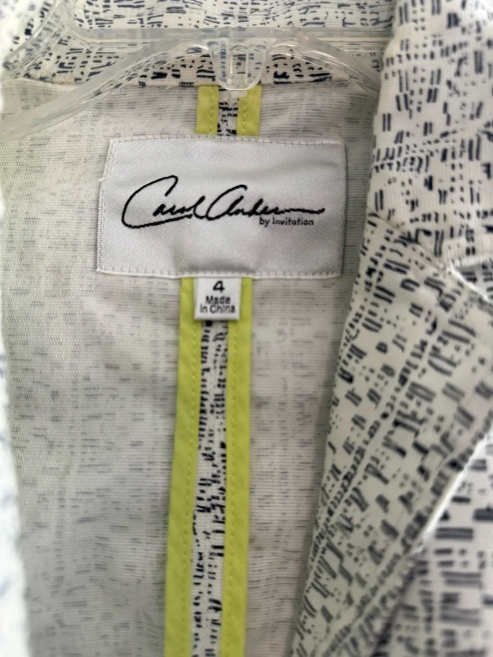 Tailored White Textured Blazer with Black Trim